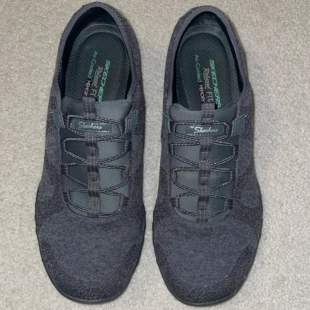 Skechers Breathe Easy Relaxed Fit Slip On Sneakers, size 11